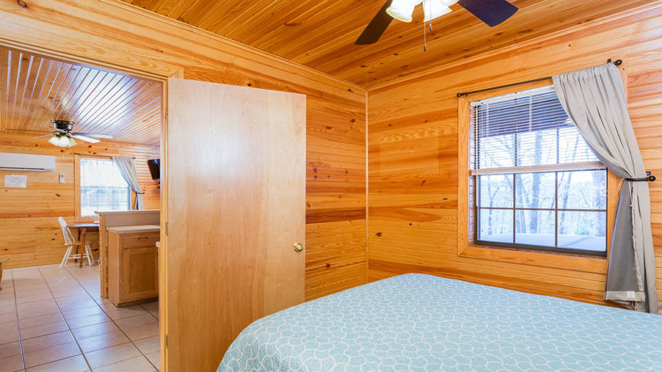 Coyote Ridge Cabin • Deer Hollow Cabins • Mountainburg, AR