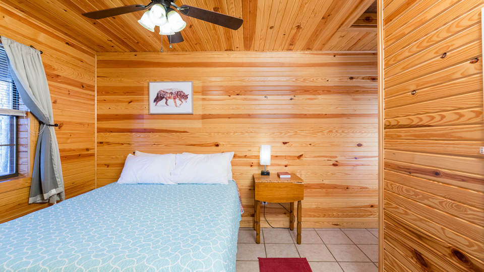 Coyote Ridge Cabin • Deer Hollow Cabins • Mountainburg, AR